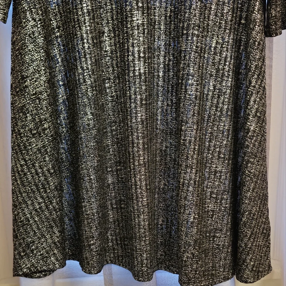 WANT AND NEED Women's Tunic Black and Silver Plus Size 2X Fun to Wear!